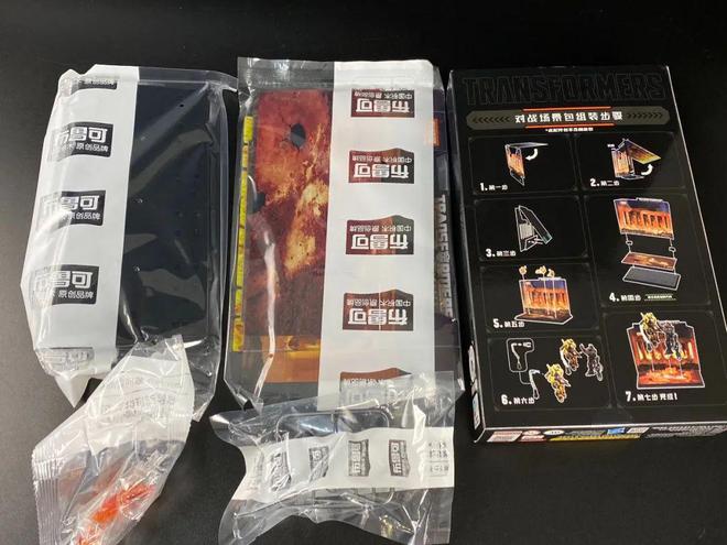 汽车人！出发！擎天柱与猩猩队长联手，布鲁可变形金刚超越版积木人登场！