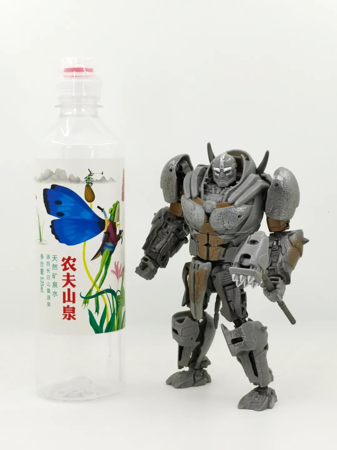 形神具备的SS103航行家级犀牛勇士开箱