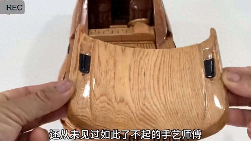 小伙用实木纯手工打造价值5000的豪华赛车模型，实在太逼真了