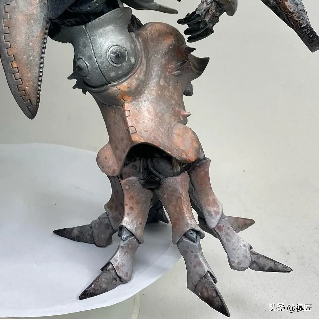 牛！这种半魔半机甲的设定，真有大神完成了！