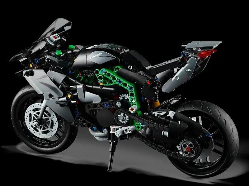 LEGO 机械系列再添一员，川崎 Ninja H2R