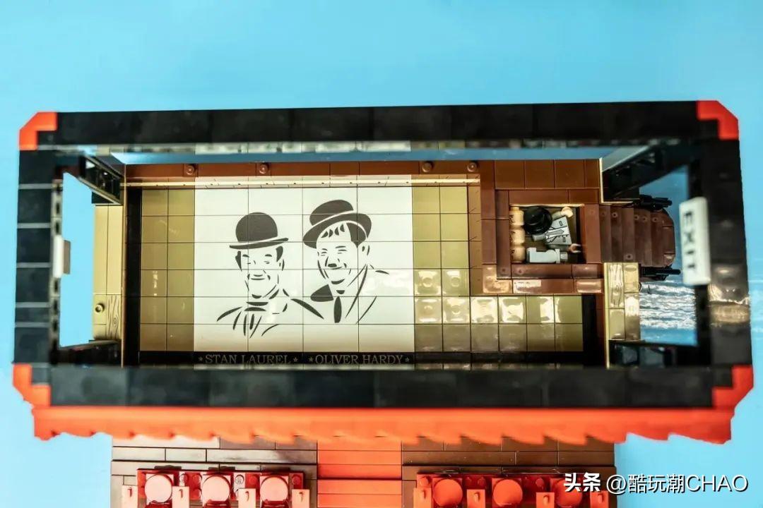 重回默剧时代！乐高IDEAS作品《劳雷尔和哈迪的剧院》获万票支持