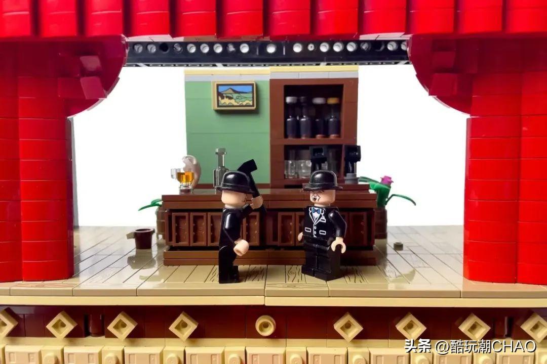 重回默剧时代！乐高IDEAS作品《劳雷尔和哈迪的剧院》获万票支持