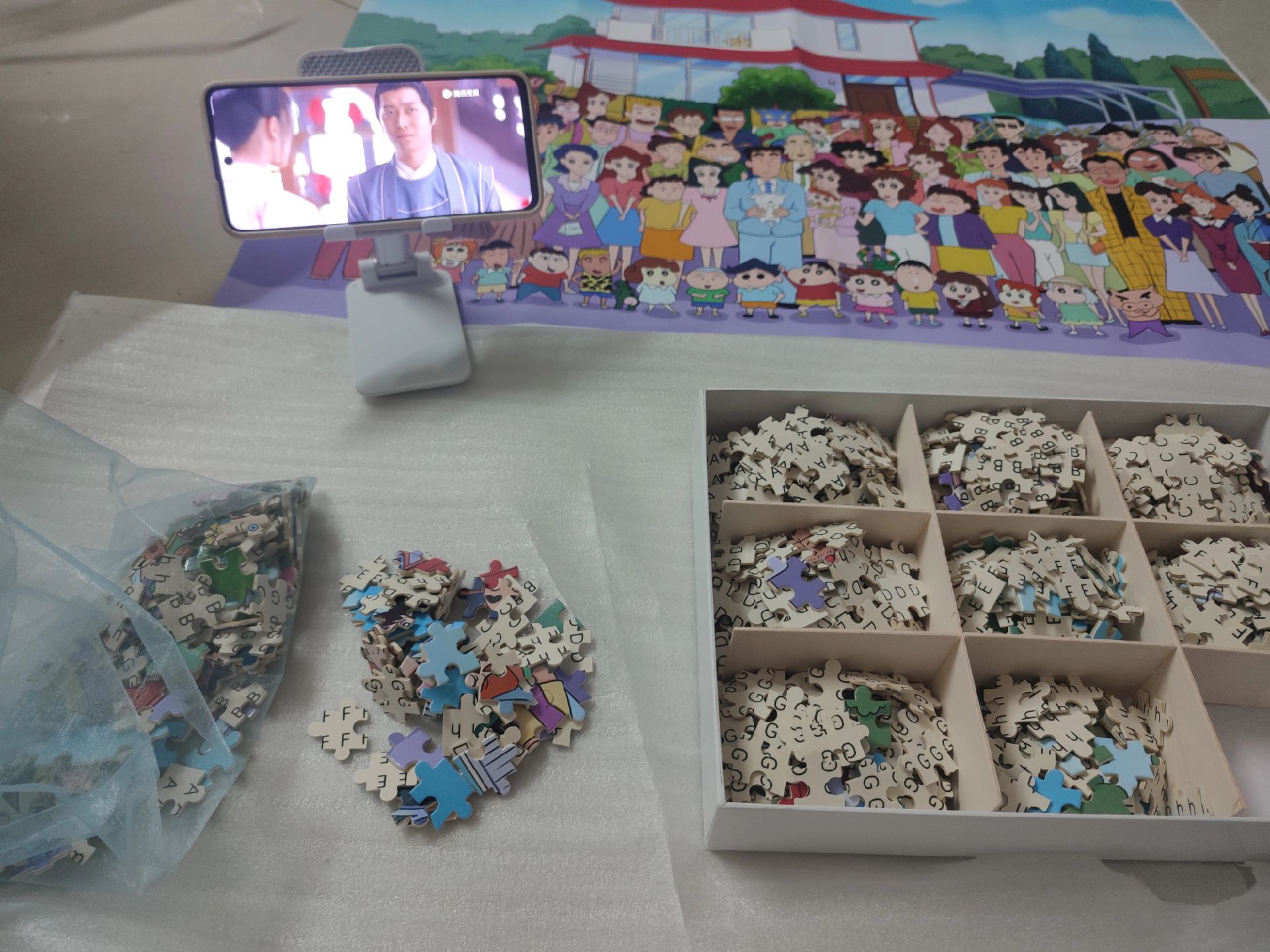 蜡笔小新拼图1000片
