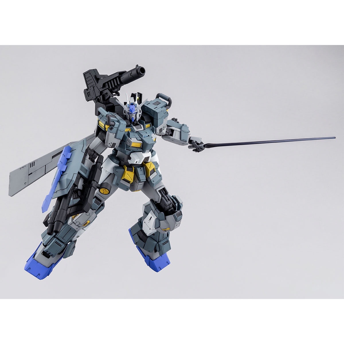 MG 1/100 兴风者高达 P.F.