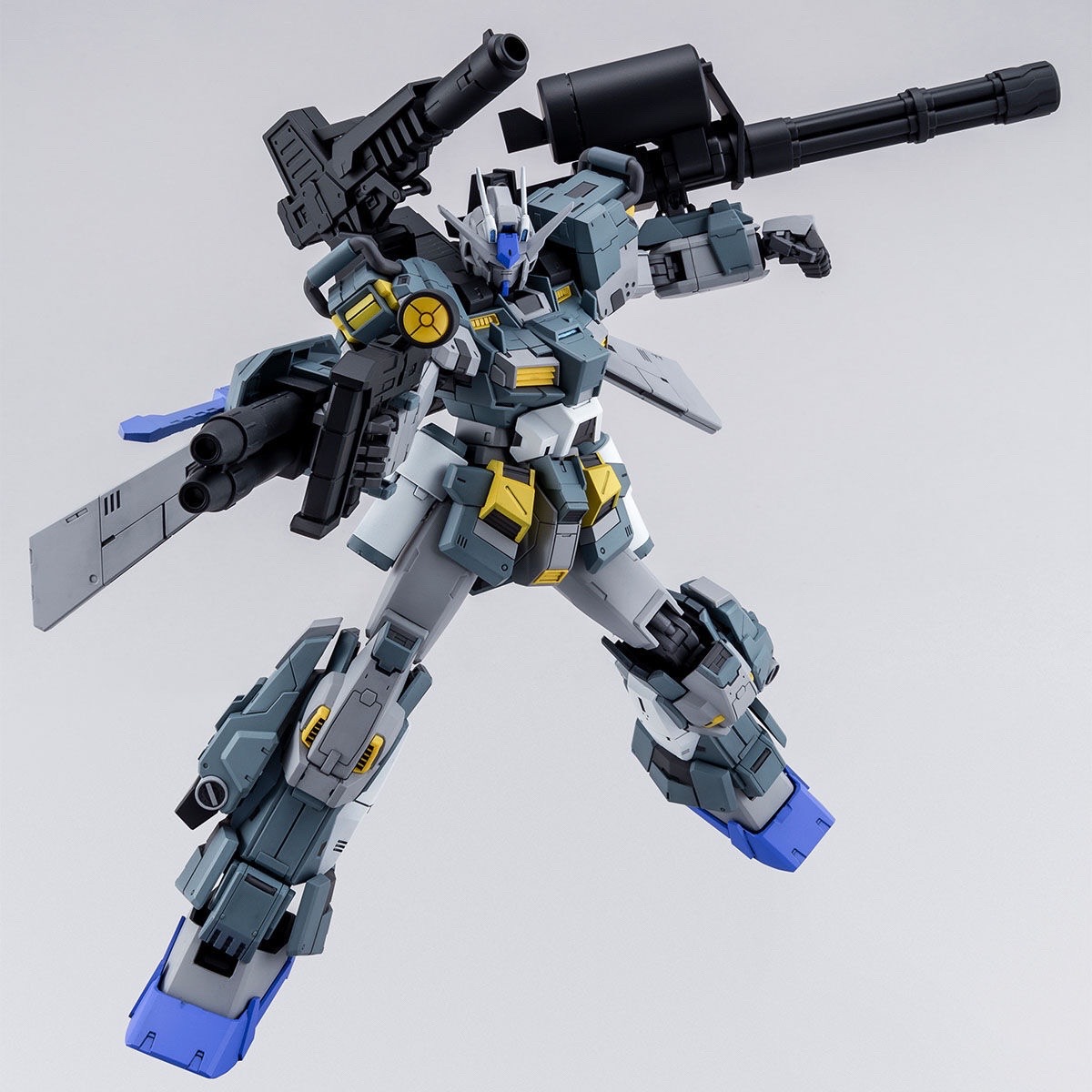 MG 1/100 兴风者高达 P.F.