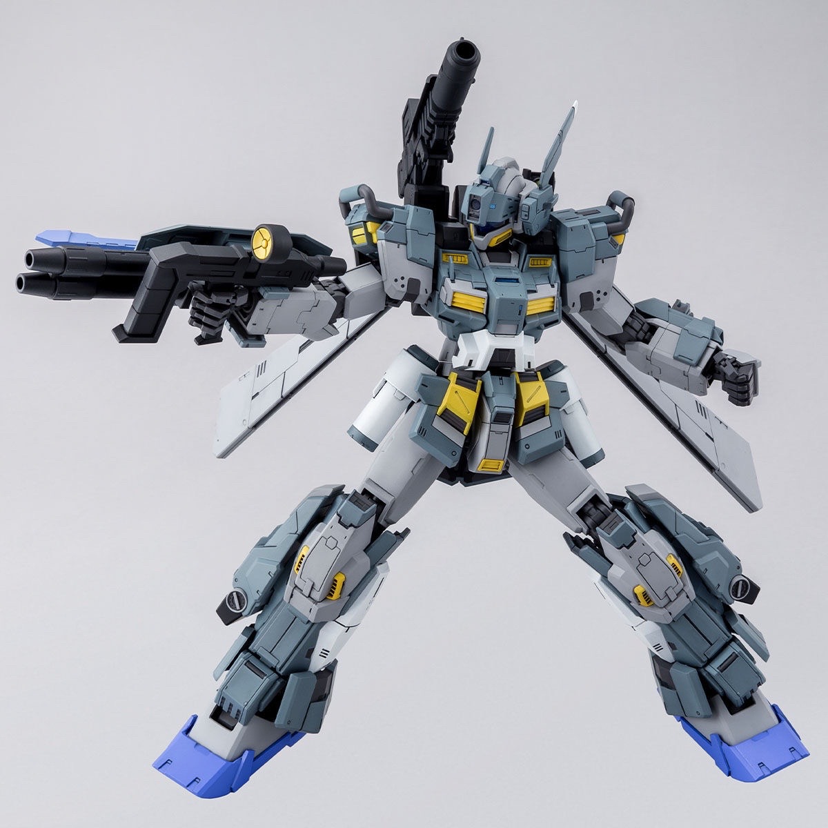 MG 1/100 兴风者高达 P.F.