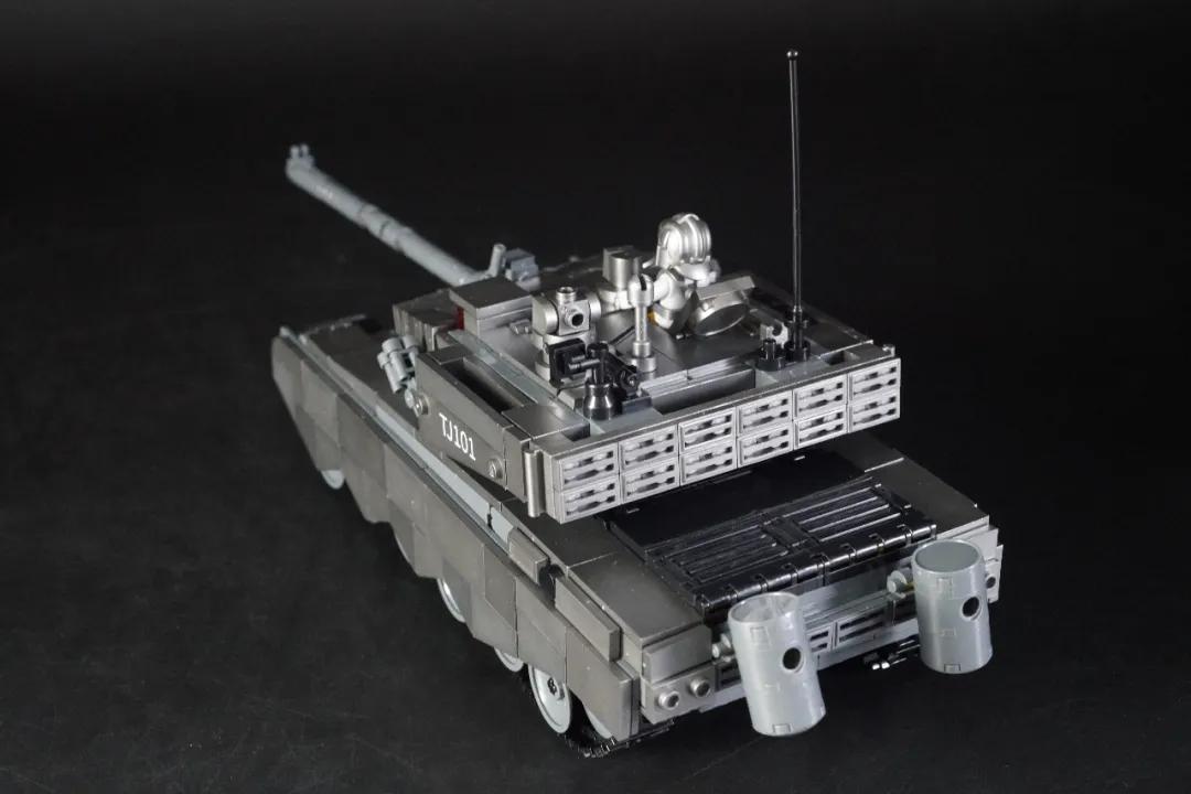 小鲁班 1/35 99A主战坦克（金属漆版）开箱