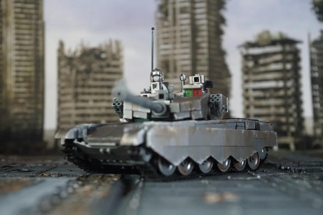 小鲁班 1/35 99A主战坦克（金属漆版）开箱
