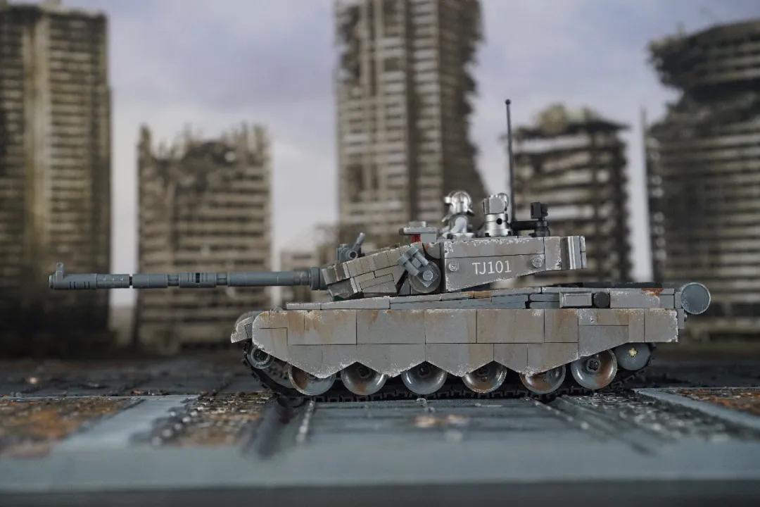 小鲁班 1/35 99A主战坦克（金属漆版）开箱
