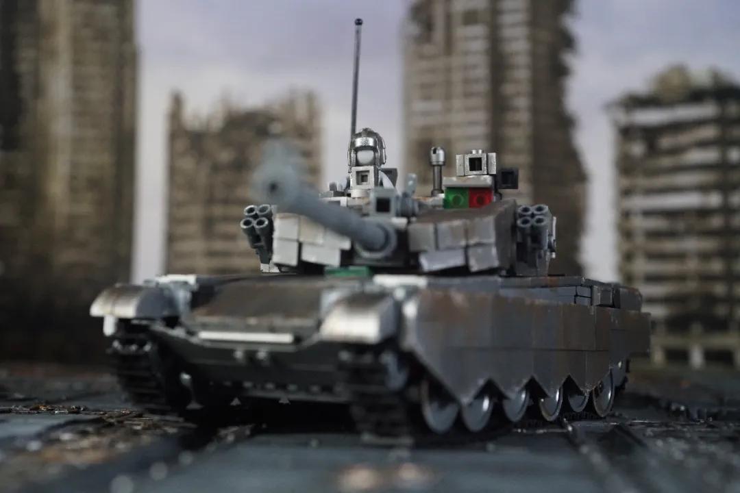 小鲁班 1/35 99A主战坦克（金属漆版）开箱