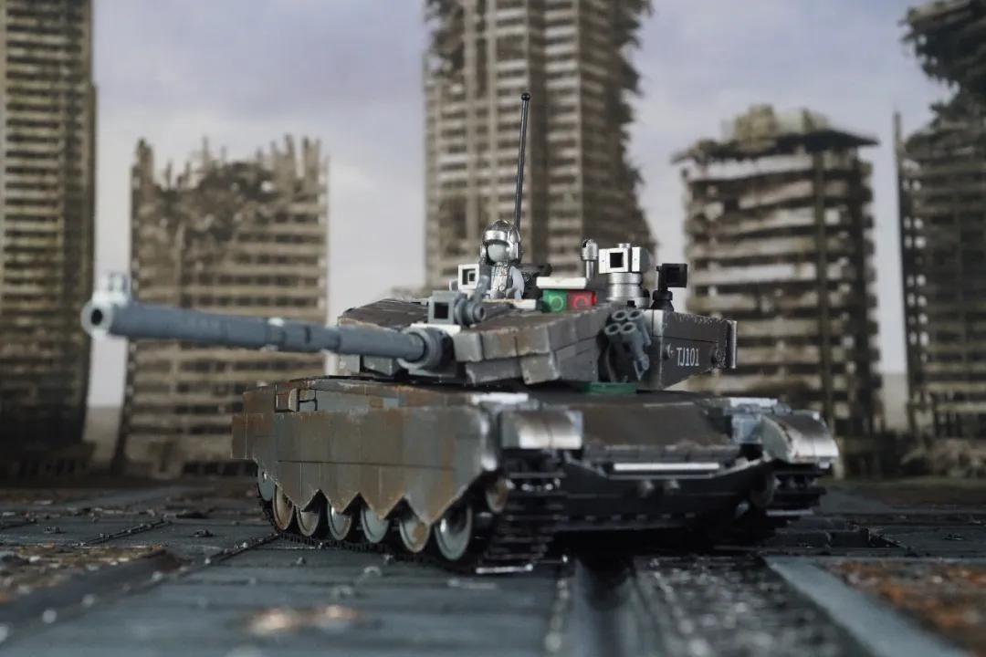 小鲁班 1/35 99A主战坦克（金属漆版）开箱