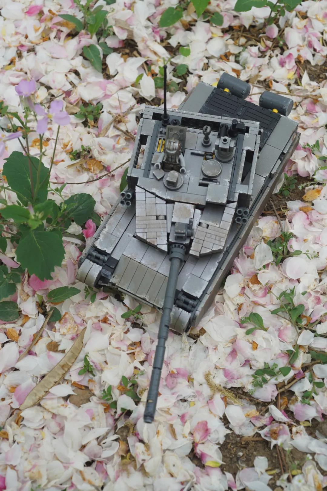 小鲁班 1/35 99A主战坦克（金属漆版）开箱
