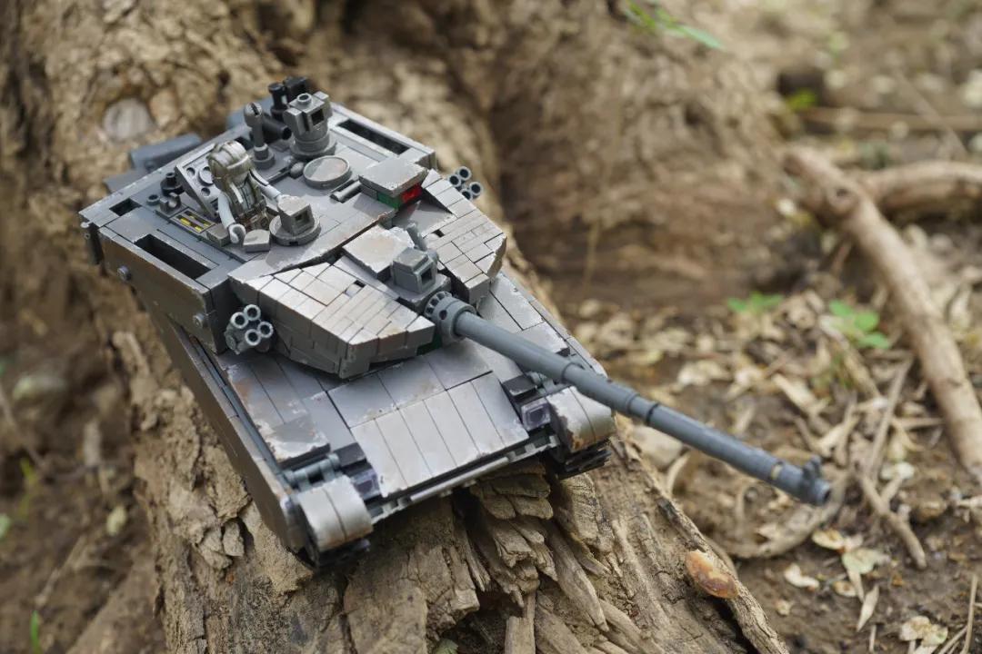 小鲁班 1/35 99A主战坦克（金属漆版）开箱