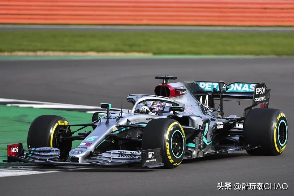 乐高超级赛车系列F1赛车的成败也许取决于：轮胎是否更宽更真实