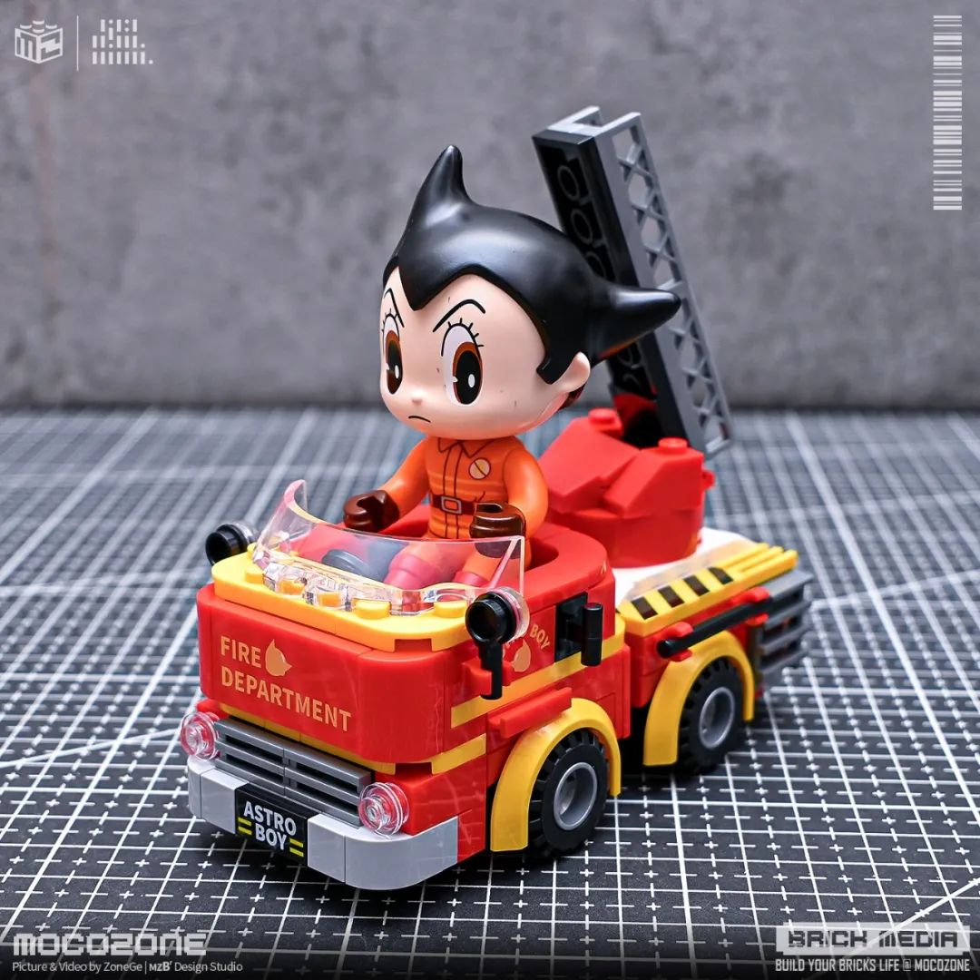 铁臂阿童木主题奇妙小车系列积木玩具