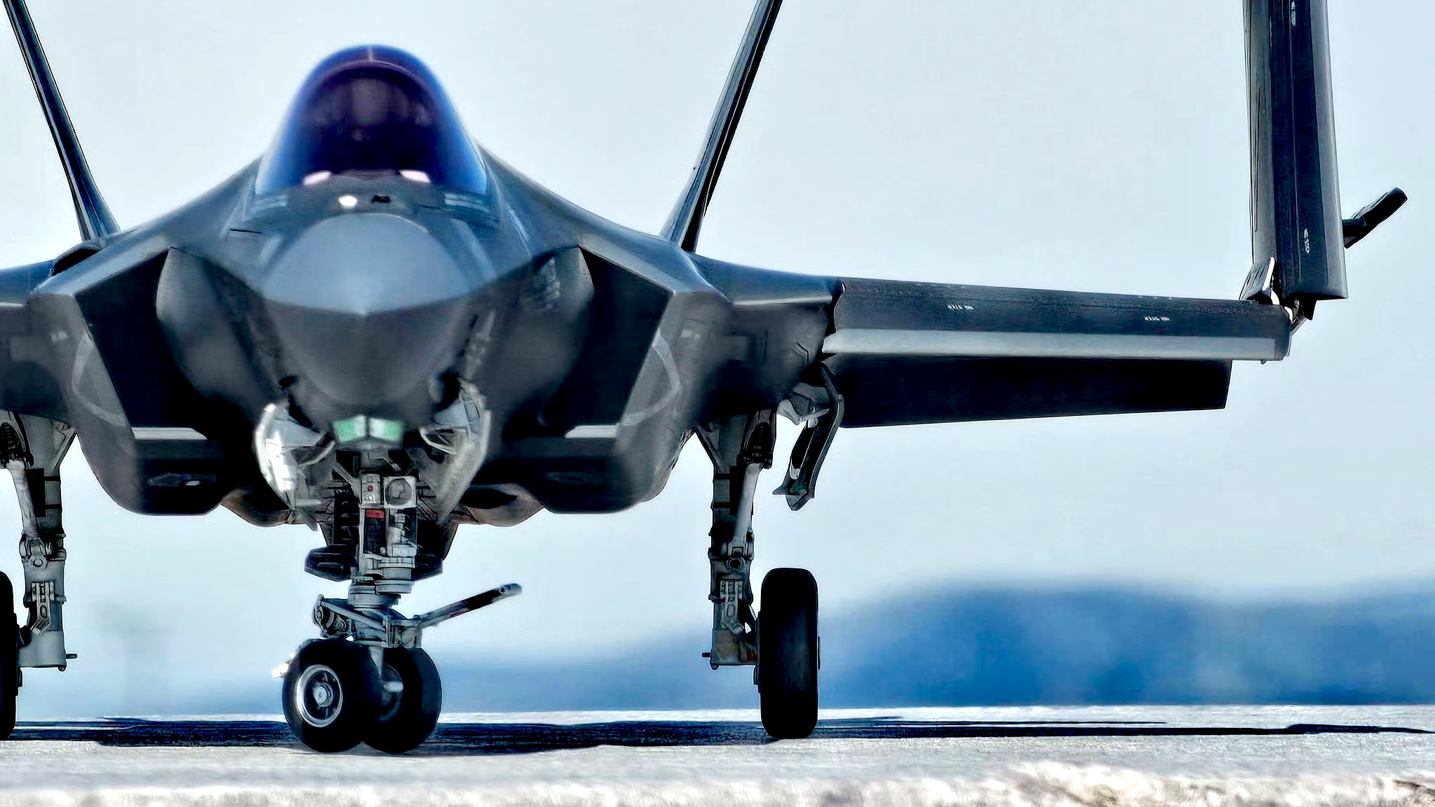 军模欣赏:田宫 1/48 F-35C战斗机模型