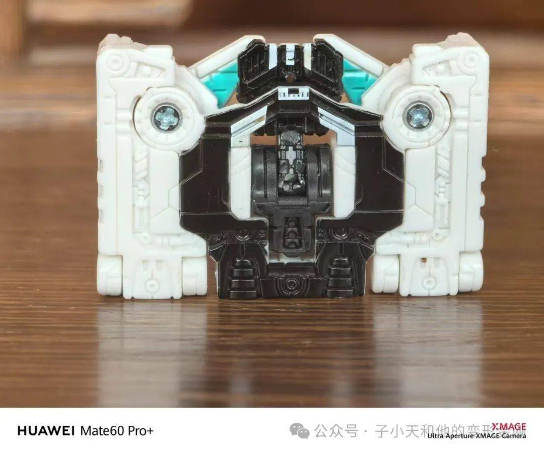 【评玩具】子小天：传世联合星际劫匪 L级破天雷套装，热热闹闹的大礼包里有个好物！