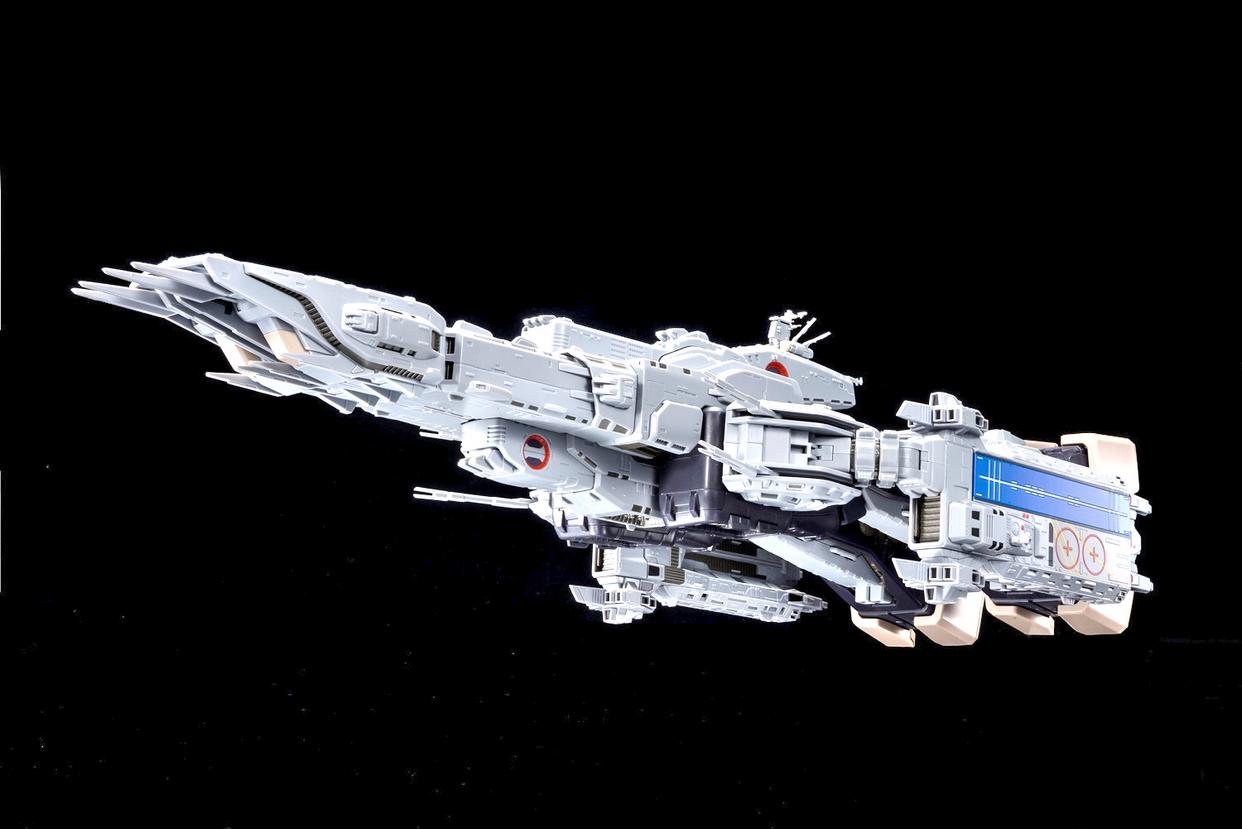 ARCADIA 1/3000 剧场版《超時空要塞：可曾记得爱》MACROSS母舰