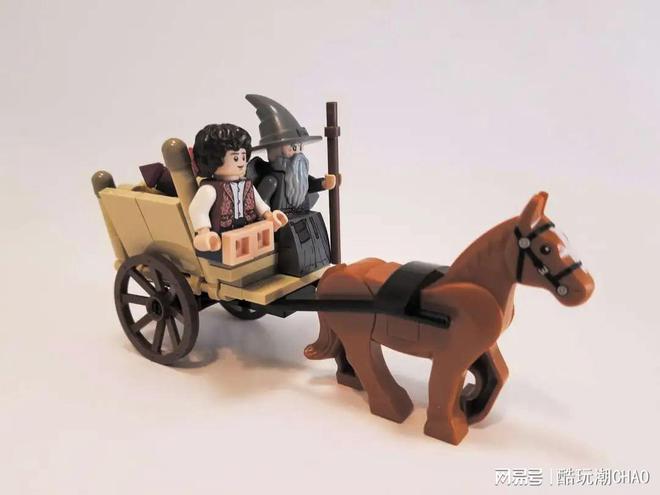 泪目！乐高完美复刻中土夏尔郡，10354指环王：夏尔郡开箱测评！