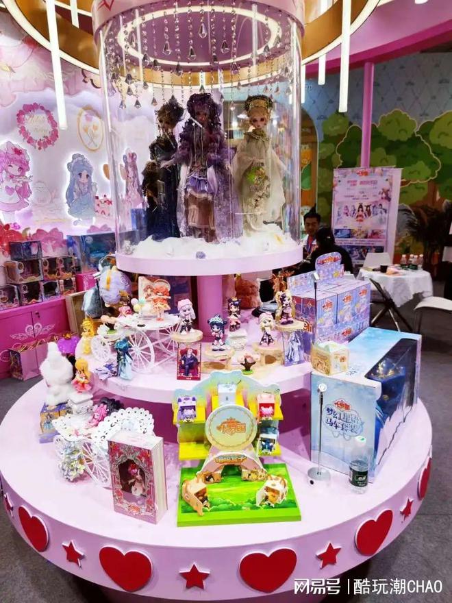 从积木到毛绒，深圳玩具展的精彩收官：小酷带你逛遍三大展馆！