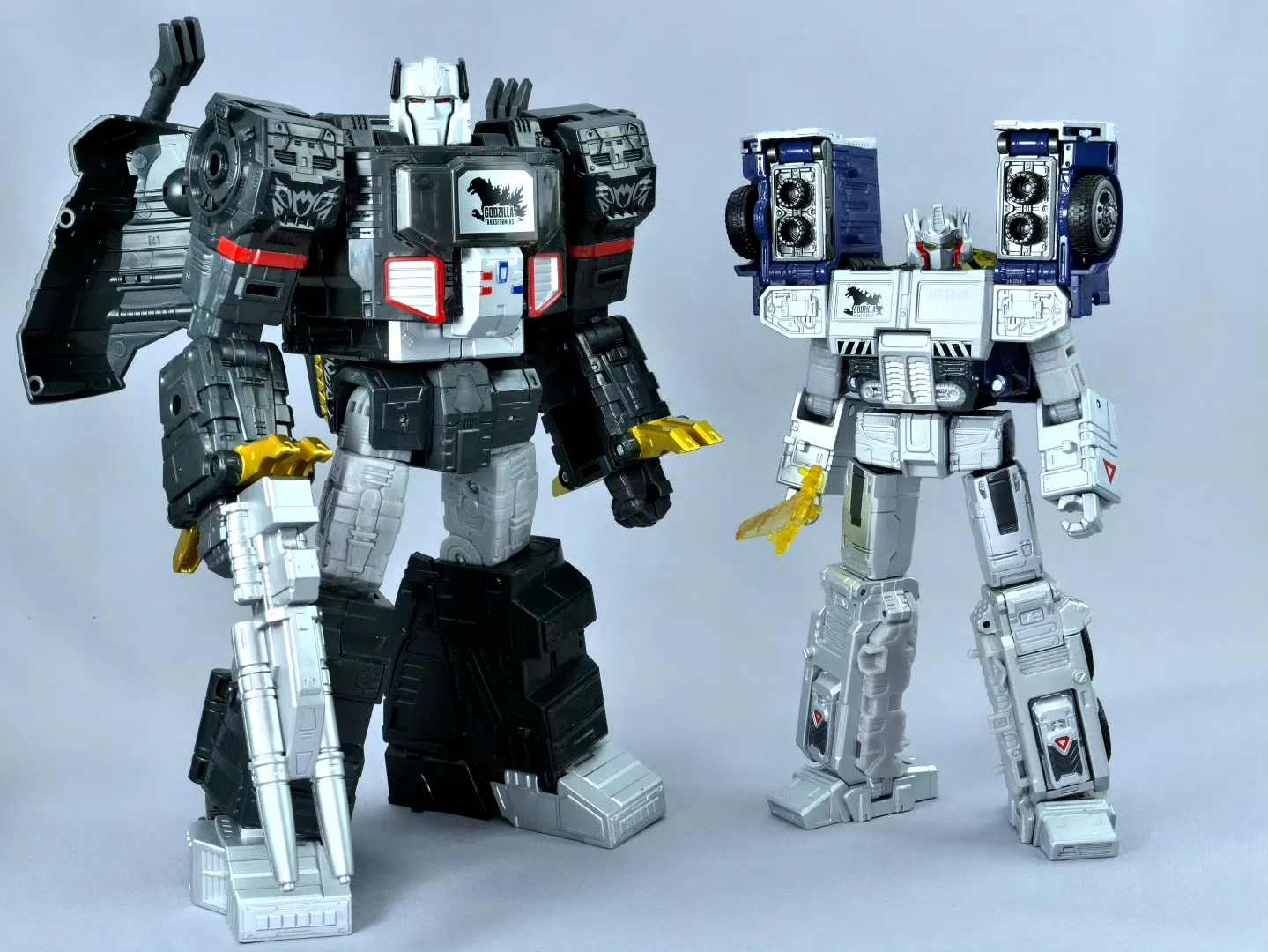 TakaraTOMY 变形金刚 哥斯拉 联名 擎天柱和威震天