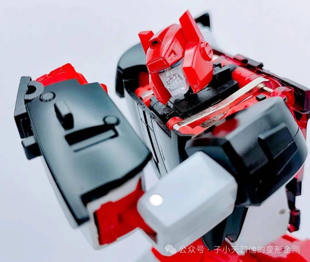 蟹子测评《DX9 G2横炮，像是能冲出屏幕给你一肘》