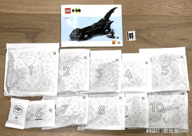 乐高76304评测：41厘米巨兽降临！1995版蝙蝠车终获套件化