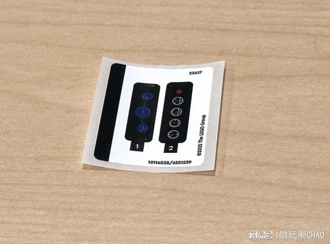 乐高76304评测：41厘米巨兽降临！1995版蝙蝠车终获套件化