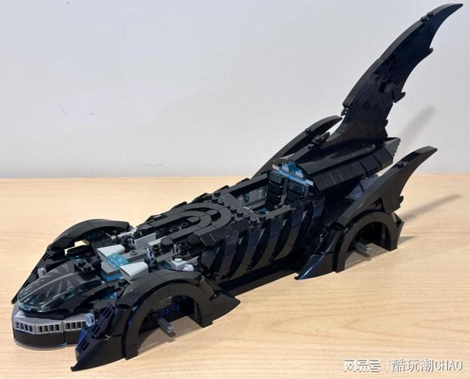 乐高76304评测：41厘米巨兽降临！1995版蝙蝠车终获套件化