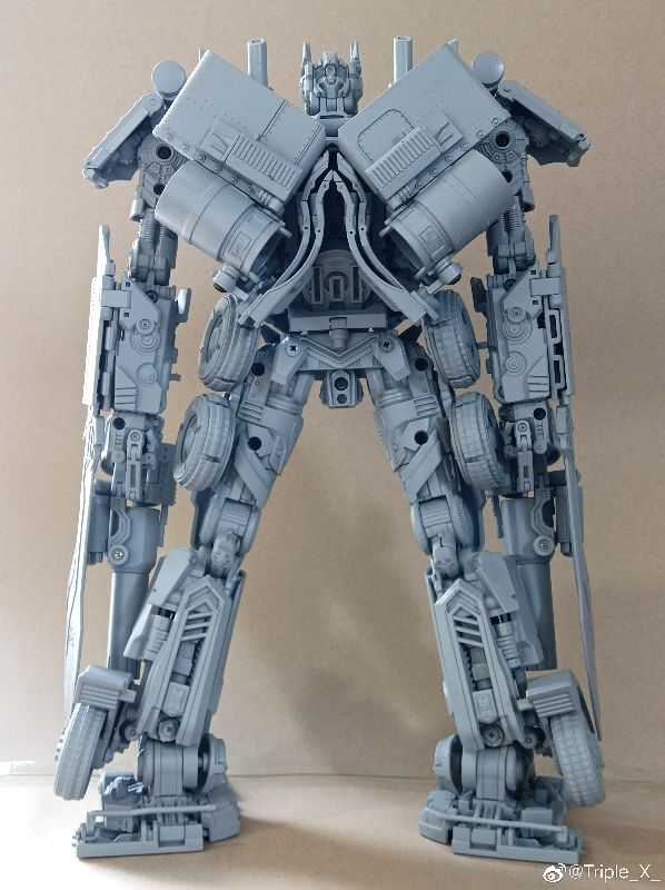 TX-01彼得比尔特原型车机器人